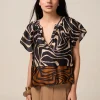Blusa in raso fantasia