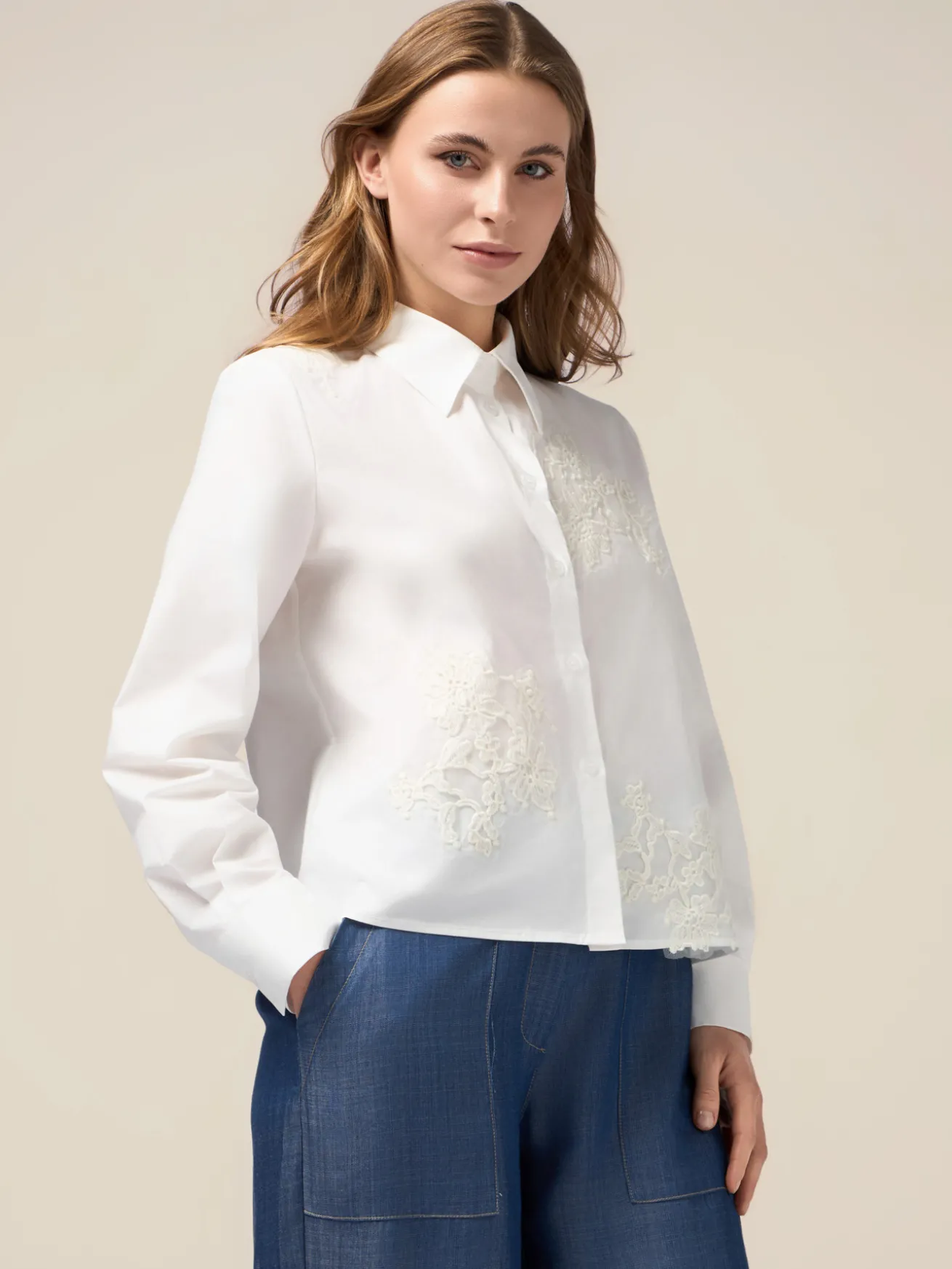 Camicia boxy con ricami