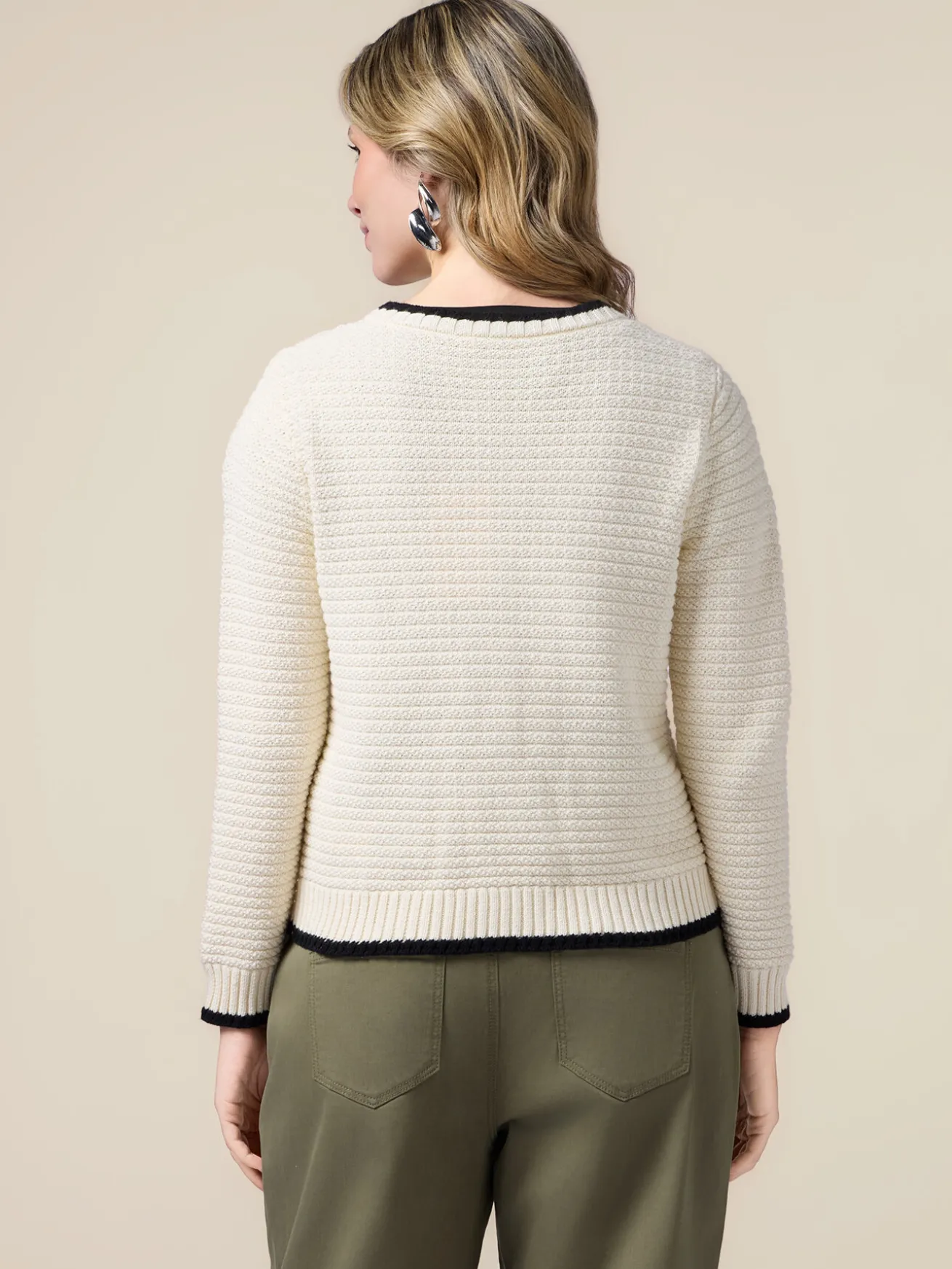Cardigan con taschini e dettagli a contrasto