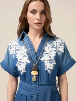 Collana lunga con pietre