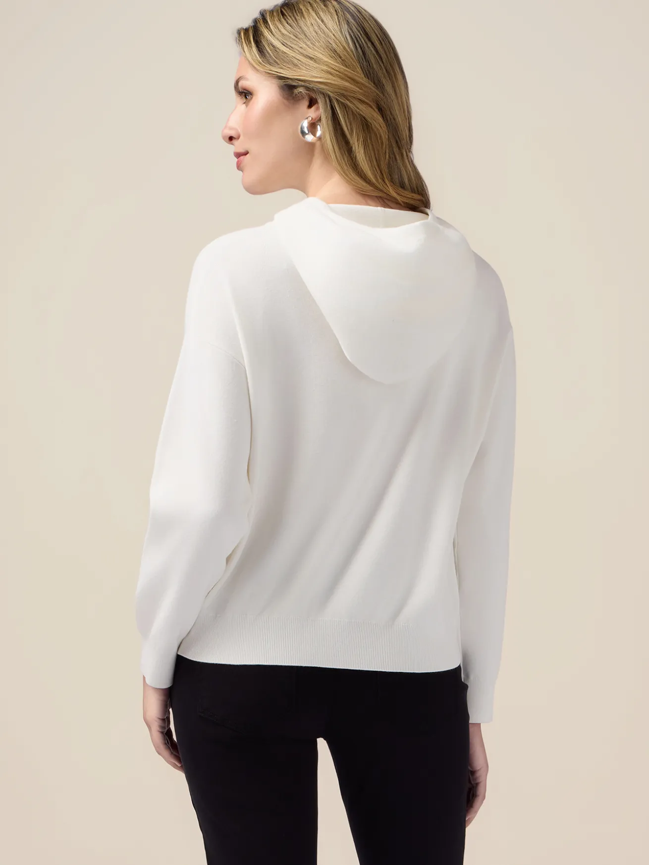 Felpa in maglia con ricamo gioiello
