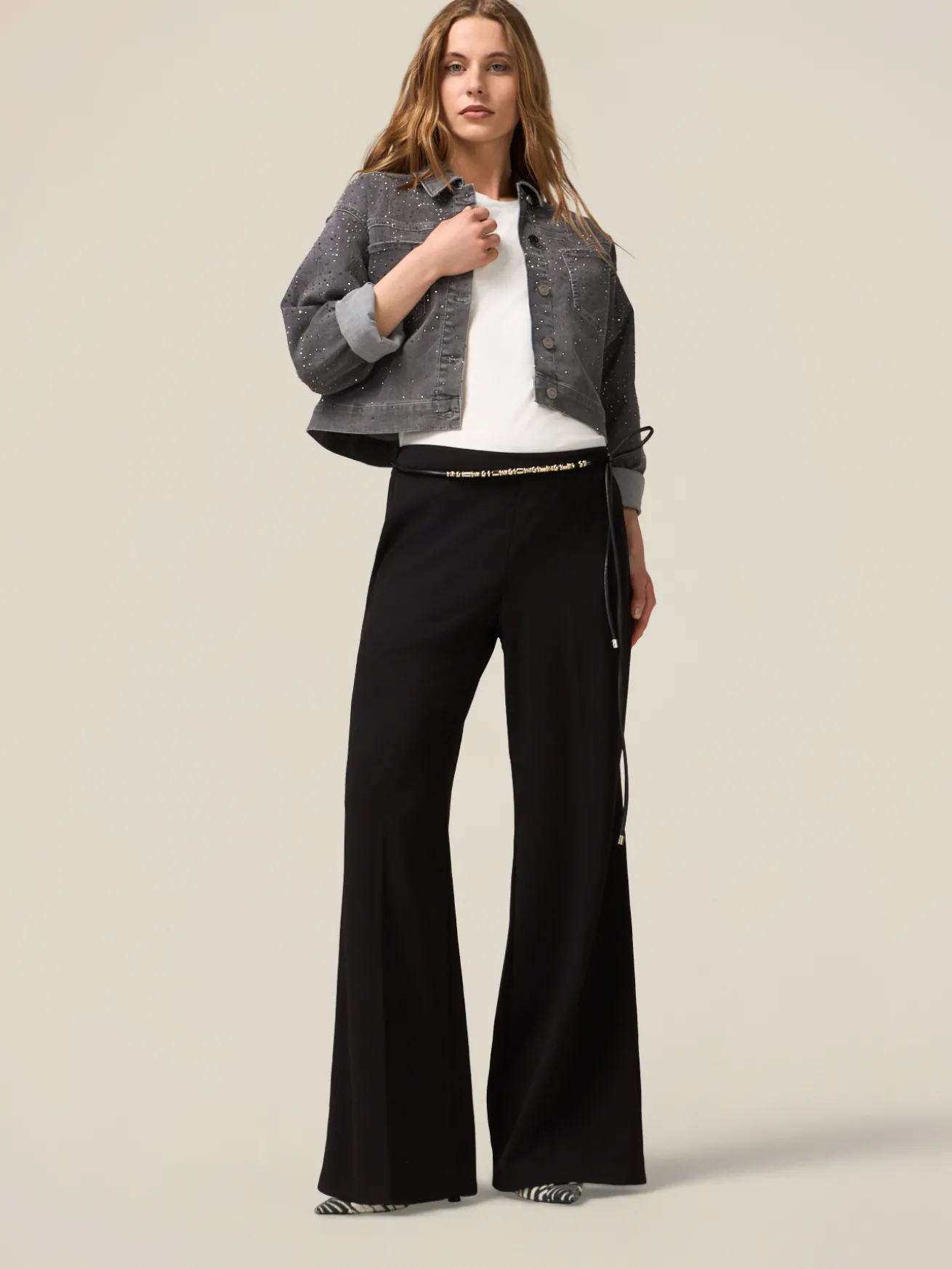 Giubbotto denim corto con strass applicati