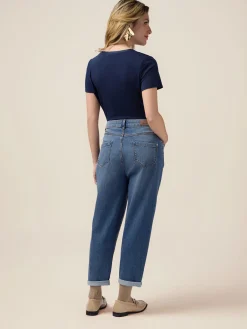 Jeans boyslim con bottone gioiello
