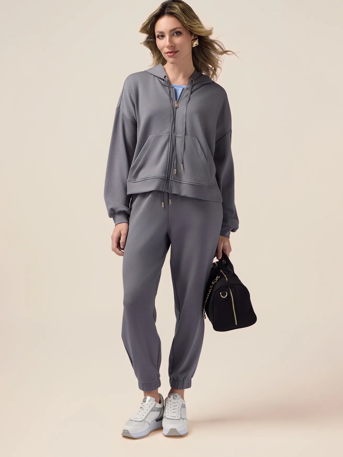 Joggers in jersey soft touch