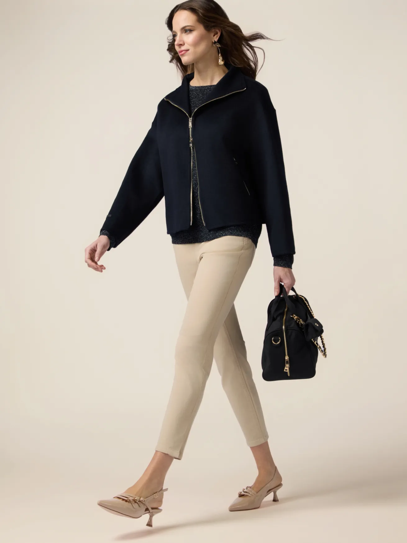 Pantaloni skinny in cotone e tencel con bottone gioiello