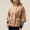 Parka corto con cappuccio