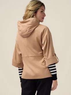 Parka corto con cappuccio