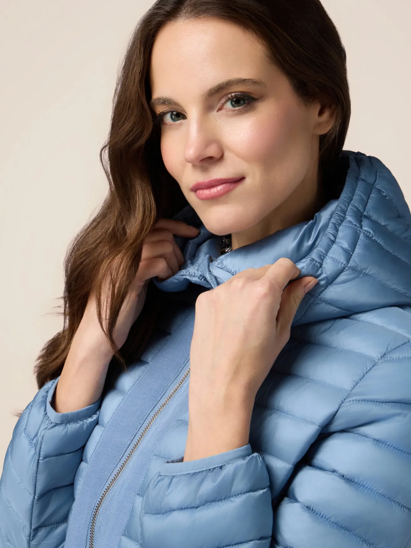 Piumino lightweight con cappuccio staccabile