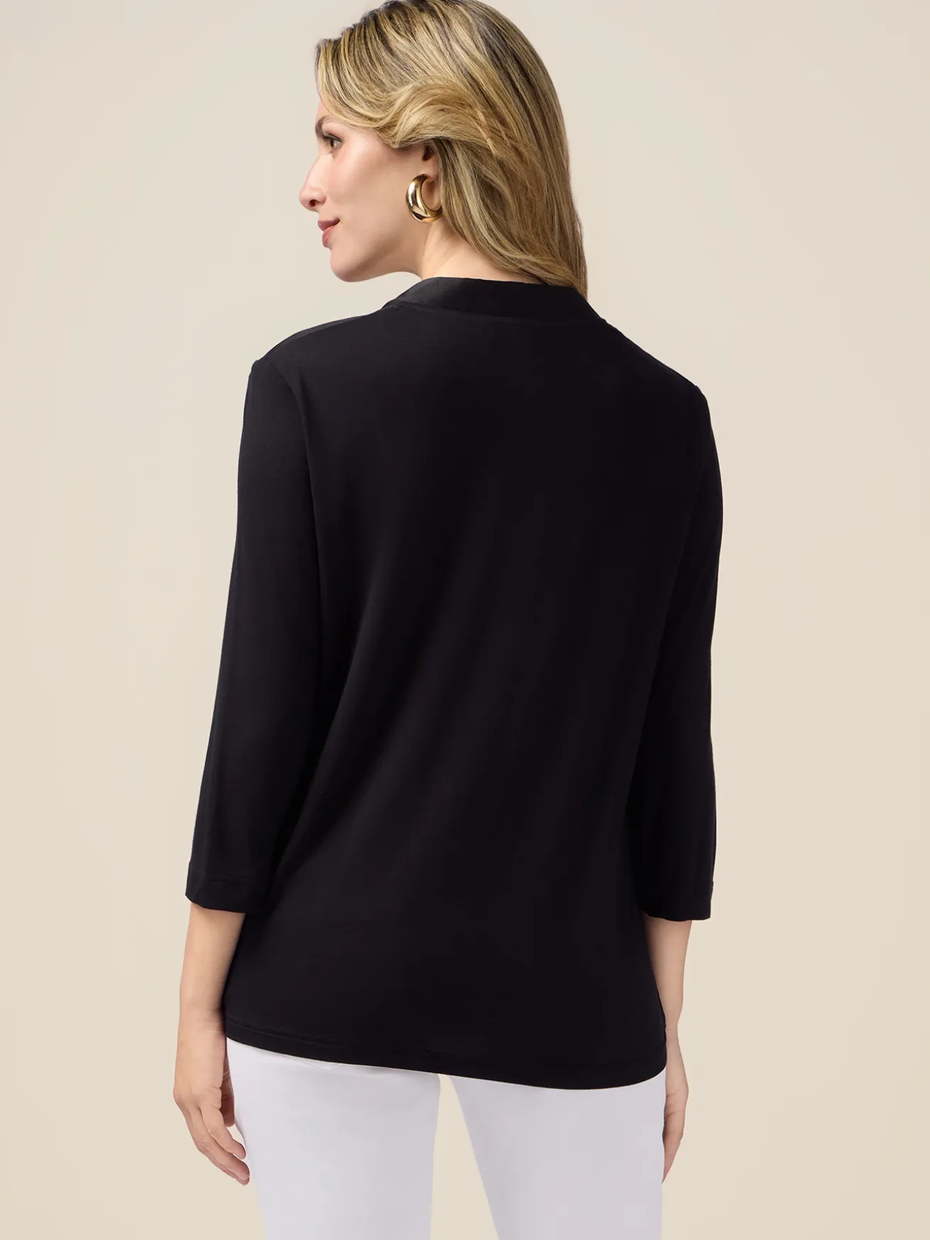 T-shirt bimaterica con scollo a V