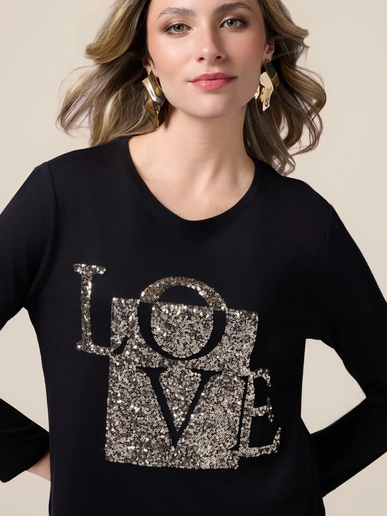 T-shirt con ricamo in paillettes