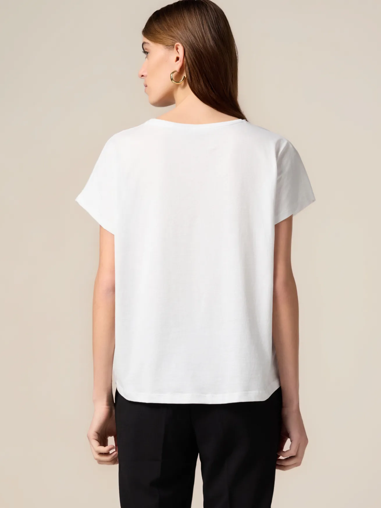 T-shirt in cotone con applicazioni