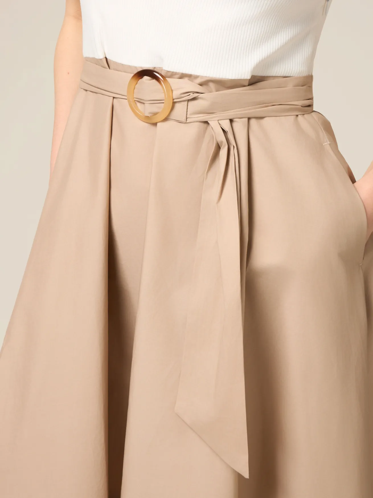 Vestito bicolor con cintura