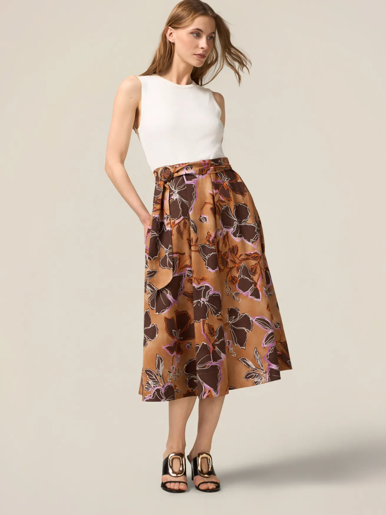 Vestito flare combinato con fusciacca