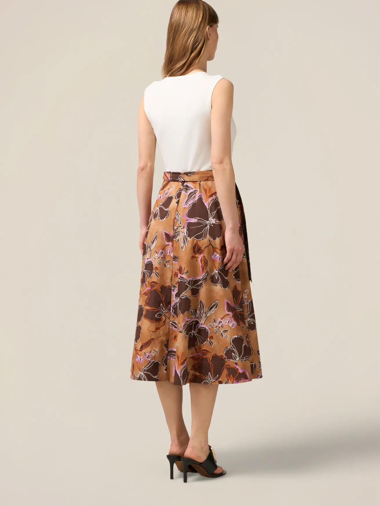 Vestito flare combinato con fusciacca