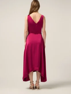 Vestito lungo in raso con cintura gioiello